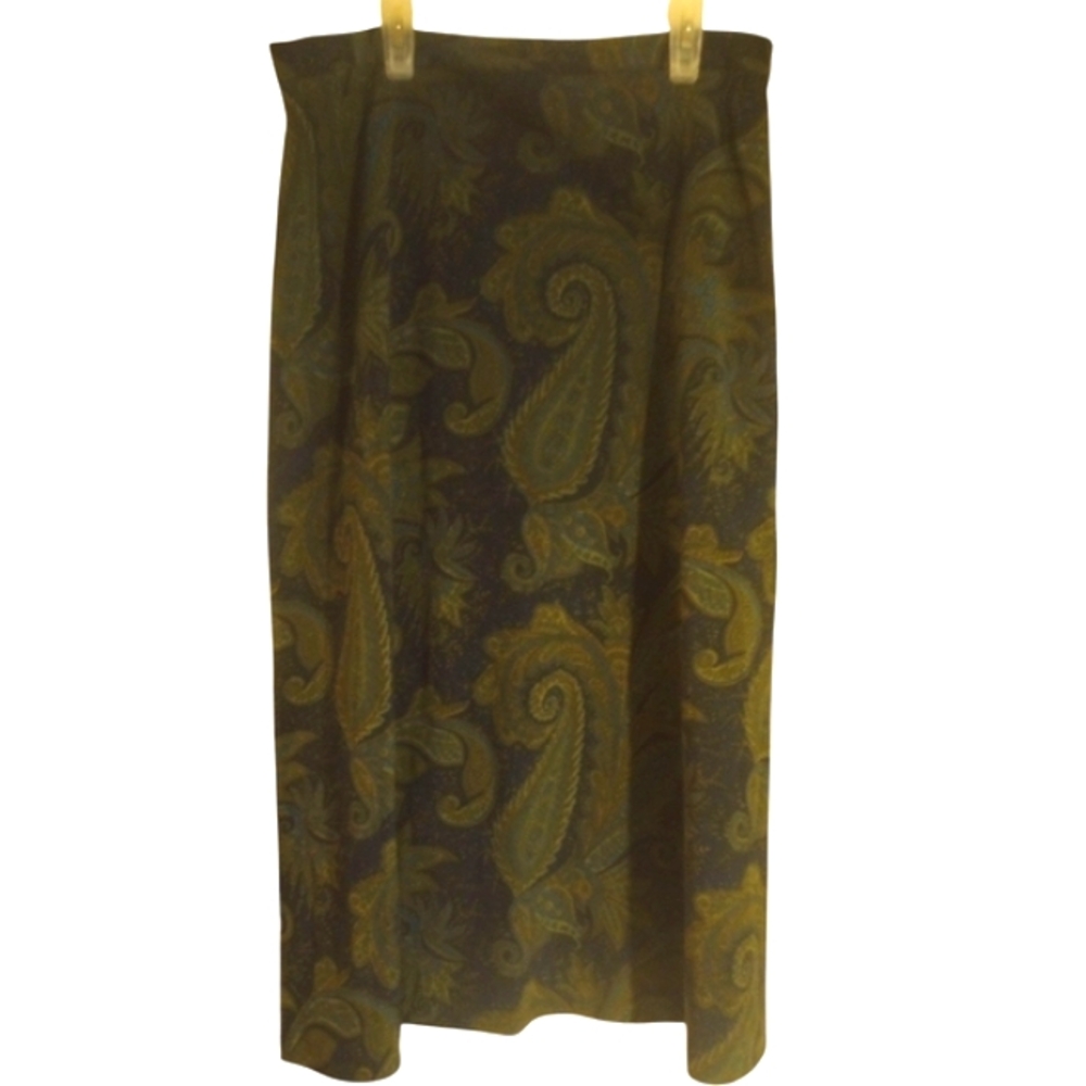 Chic Paisley Maxi Skirt in Black and Green